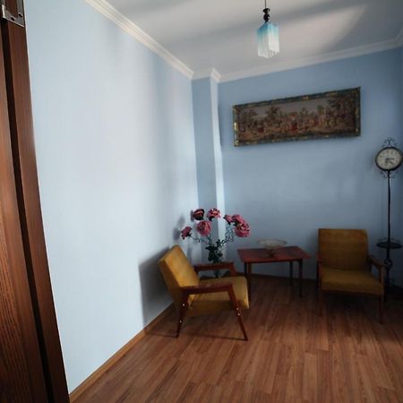 Apartment On Lermontova Batumi Exterior photo